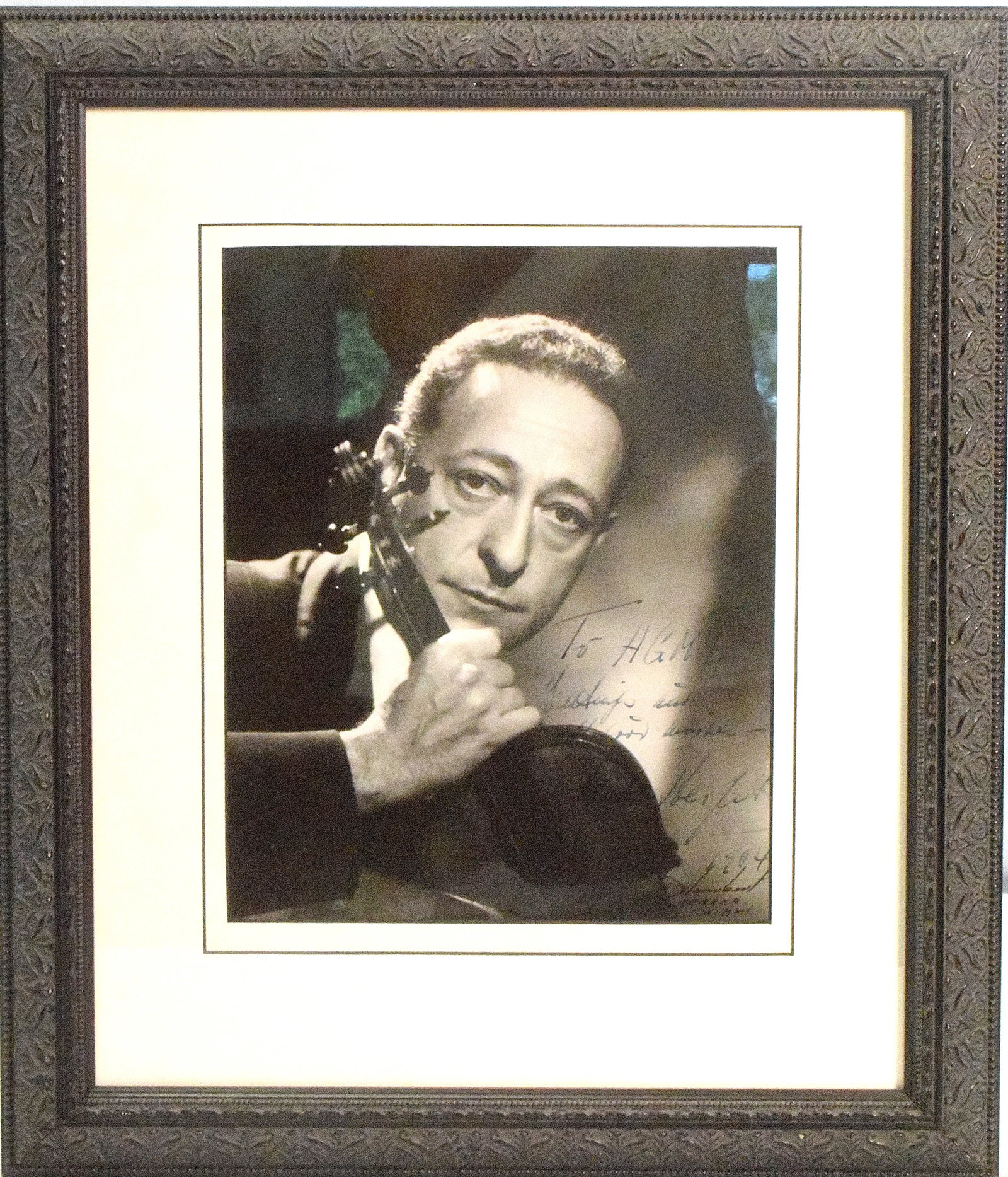 JASCHA HEIFETZ VIOLINIST SIGNED PHOTOGRAPH (1 of 4)
