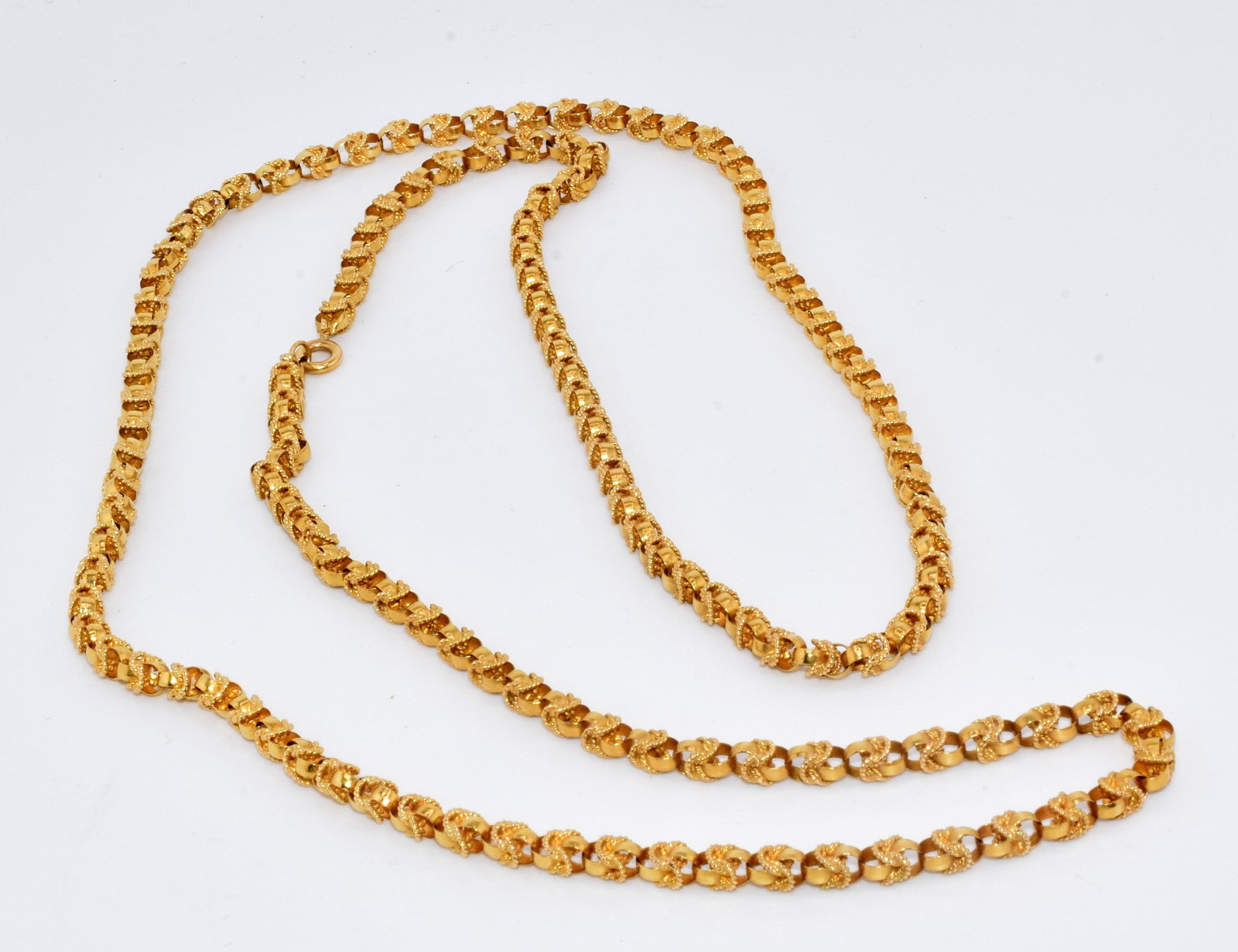18K LINK YELLOW GOLD NECKLACE: Vintage marked 750 and tested 18k gold necklace. Approx. 30 inches long x 1/4 inch. Approx. 27.34 DWT. Good condition. White's Auctions will not take credit cards on gold jewelry, gold coins,silver or