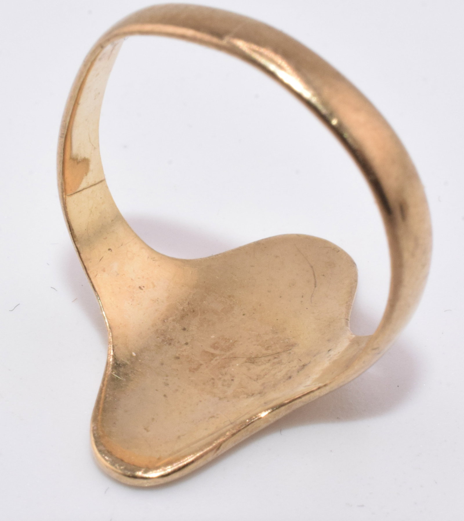(3) GOLD RING GROUPING - 9