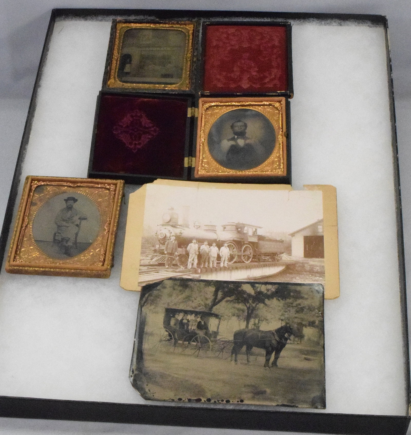 ASSORTED DAGGUERREOTYPES, TINTYPE & ETC (1 of 12)