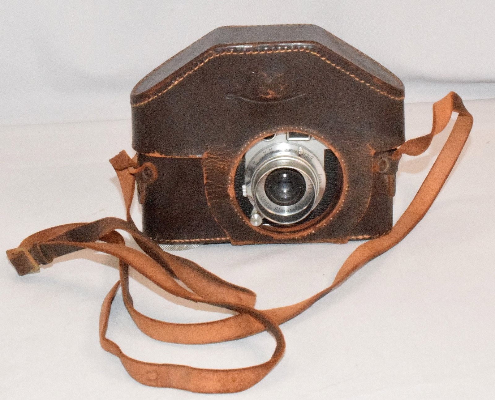 GERMAN LEICA RANGE FINDER CAMERA (1 of 7)