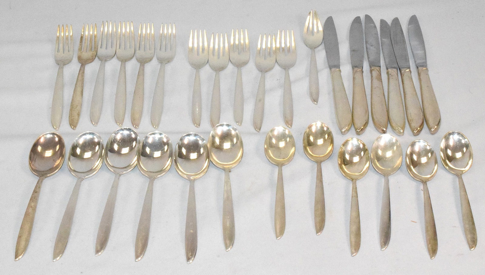 30 INTERNATIONAL STERLING SILVER FLATWARE (1 of 6)