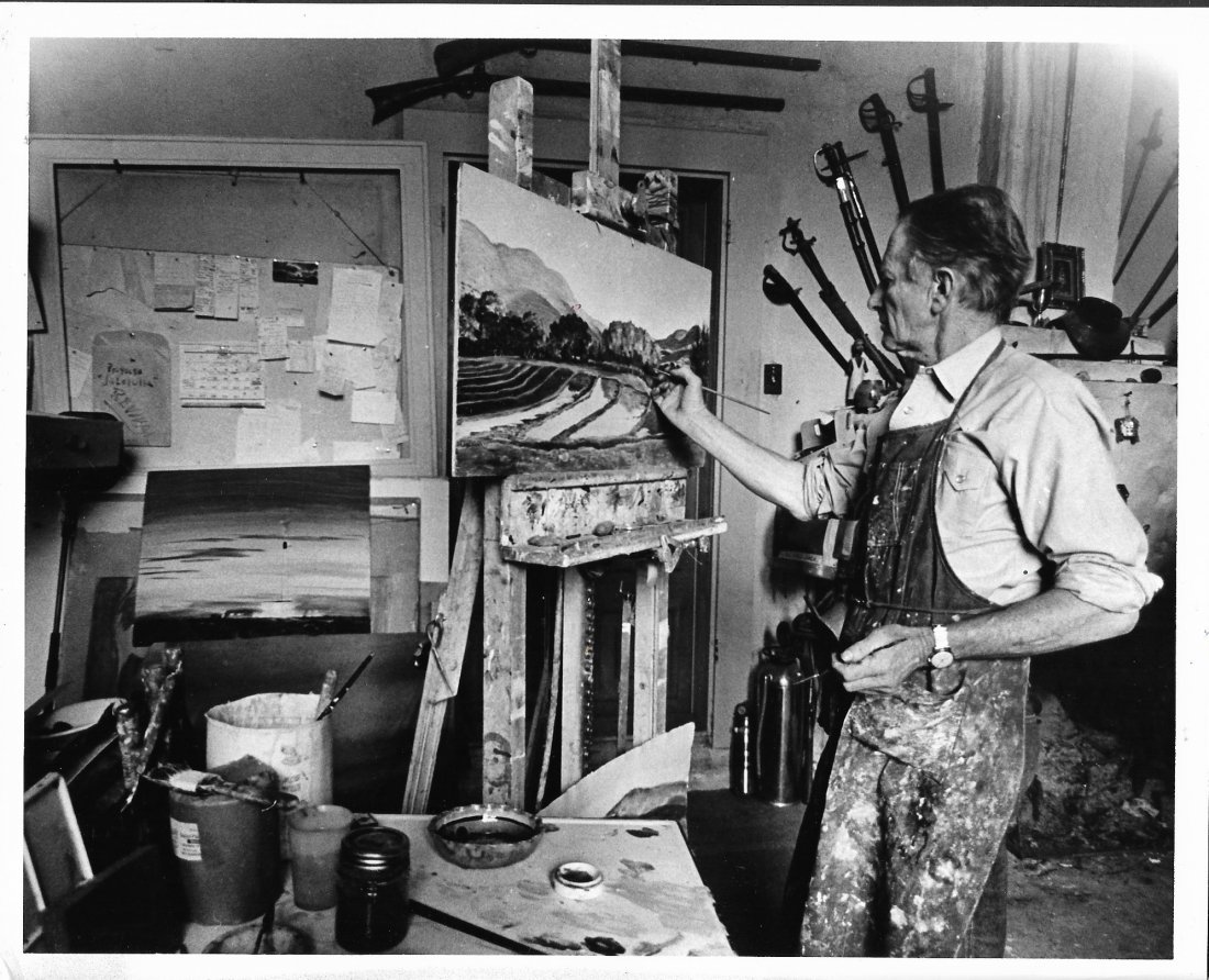 1966 Original Press Photo Artist Peter Hurd Painting: 1966 Original Press Photo Artist Peter Hurd Paints. Measures 10 x 8.25 inches. Photo is dated 08-21-1966. Good Condition