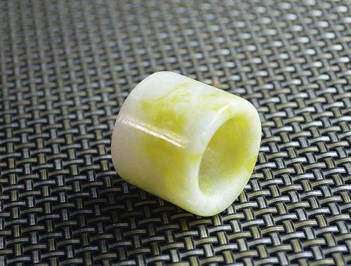 Antique Chinese Carved Natural Jade Ring (1 of 2)