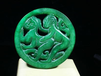 Old Chinese Green Jade Hand-Carved Couple Pendant: Old Chinese Green Jade Hand-Carved Couple Pendant . Approx Size: 2.6 inches. Pictures are as accurate as possible, however color may look different on each monitor. . Good Condition. See photo. We pac