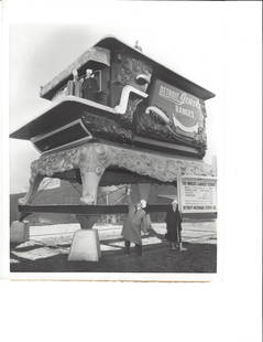 1954 Photo Giant Detroit Kitchen Stove Built For 1893 C: 1954 Photo Giant Detroit Kitchen Stove Built For 1893 Chicago World's Fair.. Photo size: 11 x 8 inches. Provenance: New York-Based Photography Collector & Curator -Collection of Rare Photographs. Note