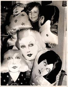 1975 Photo Artist Jan Feenstra holds her movie queen pillows in New York