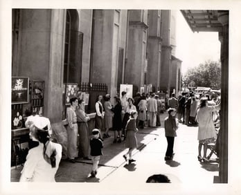 1947 Photo Spectators The Pirates Alley Art Sale