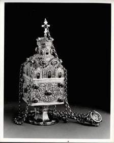 Treasures from The Kremlin Photograph Cencer