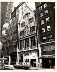 Friars Pub 55th Street NYC Monsignore Restaurant Photo