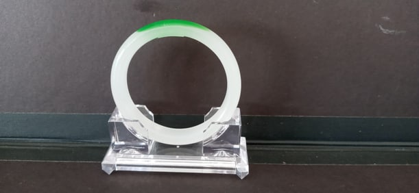 white & Green Jadeite Bangle imperial Green Tone. Sie: