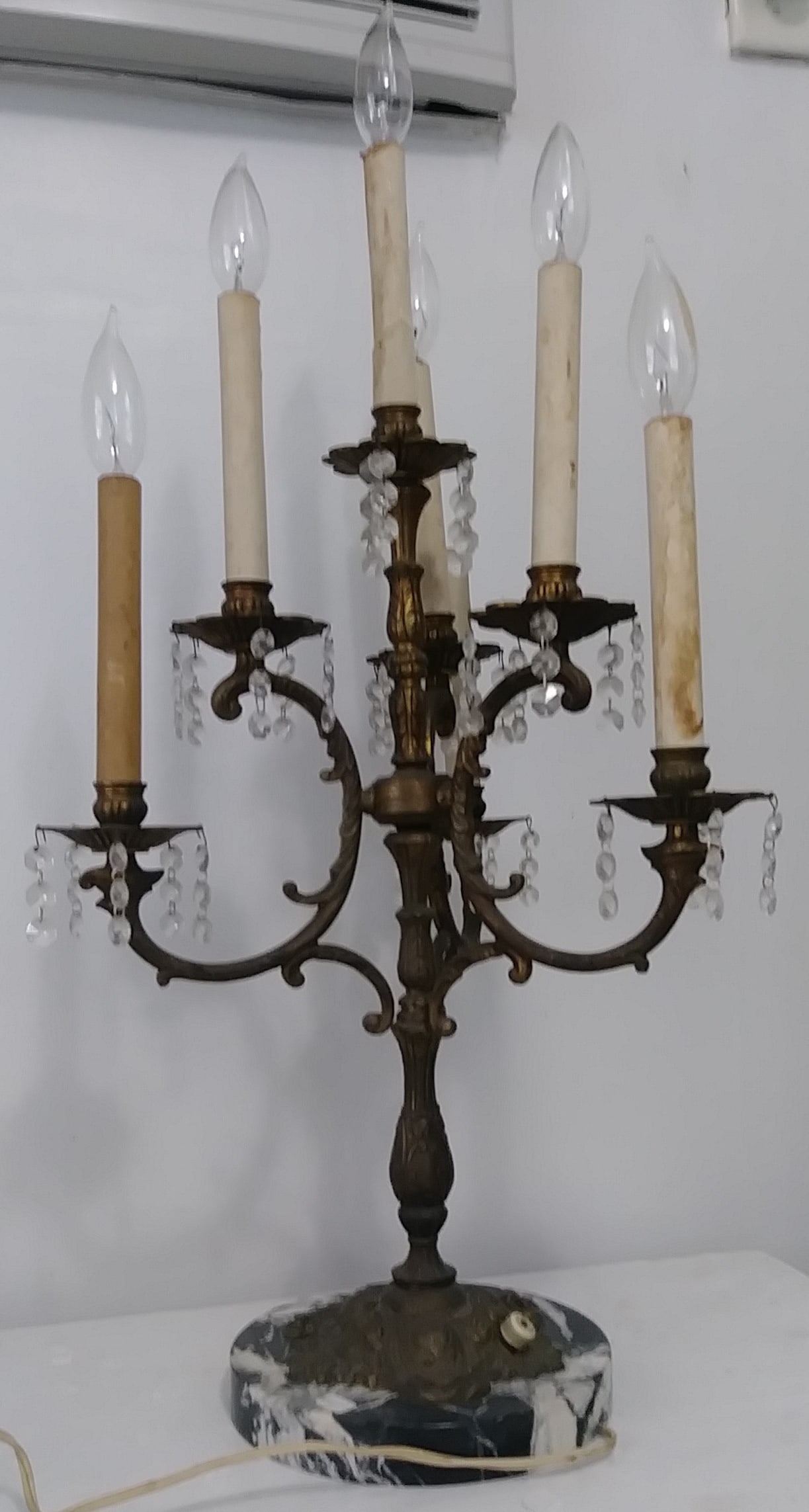 Antique Vintage 5 Arm Candelabra Table Lamp 33 H: Antique Vintage 5 Arm Candelabra Table Lamp 33 H--- Wide: 20 -- H: 33 inchesWt: 26 Lbs. Bulbs not included-Only three light bulbs to show are on-it is 5 arm lamp. Please see condition