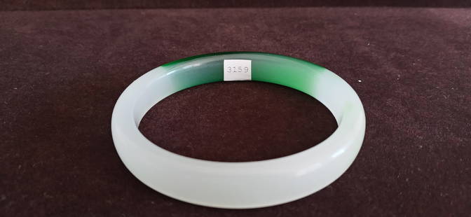 White & Green Jadeite Bangle Bracelet Imperial Green: White & Green Jadeite Bangle Bracelet Imperial Green. Grade A. Approx Inner Size: 62 mm: Approx Outter Size: 77 mm x 11 mm Excellent Condition. We pack & Ship for you. We take care of the shipping ser