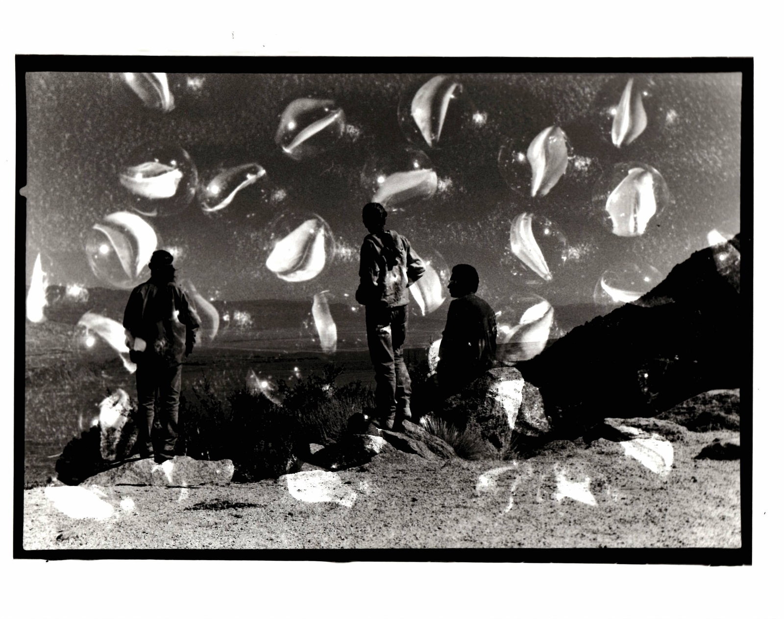 Original Vintage B&W Artistic Effects Photography: Original Vintage B&W Artistic Effects Photography. Approx Size: 14 x 11 inches. Photo may have bent corners. Please look at the photos carefully. Good Condition See Photos. We pack & Ship for you. We 