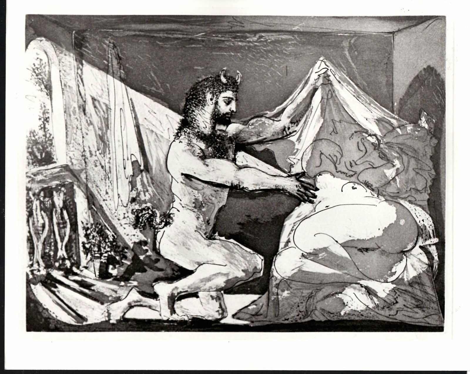 Pablo Picasso Photo Minotauro: Pablo Picasso Photo Minotauro - Vintage photograph.Photo size:10 x 8 inches Provenance: New York-Based Photography Collector & Curator -Collection of Rare Photographs. Photo may have bent corners and