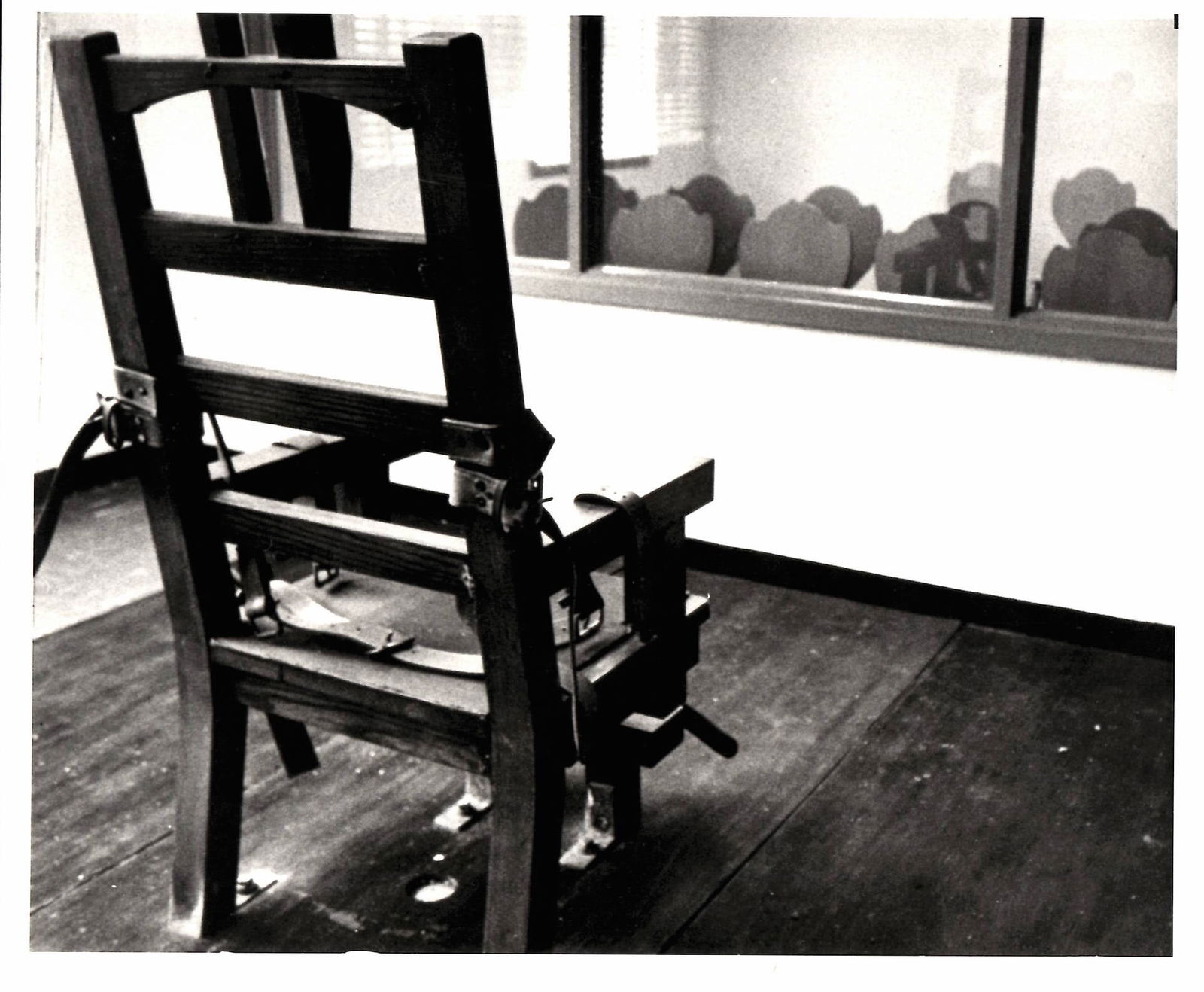 1986 Photo Florida State Prison Electric Chair (1 of 2)