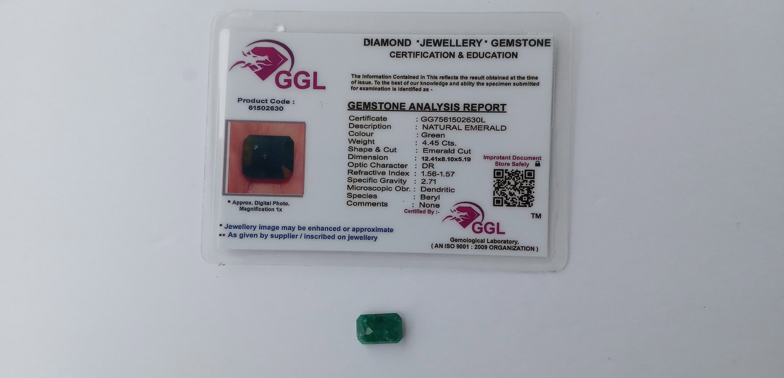 Certified Green Handcrafted Certified Emerald Gemstone. (1 of 3)