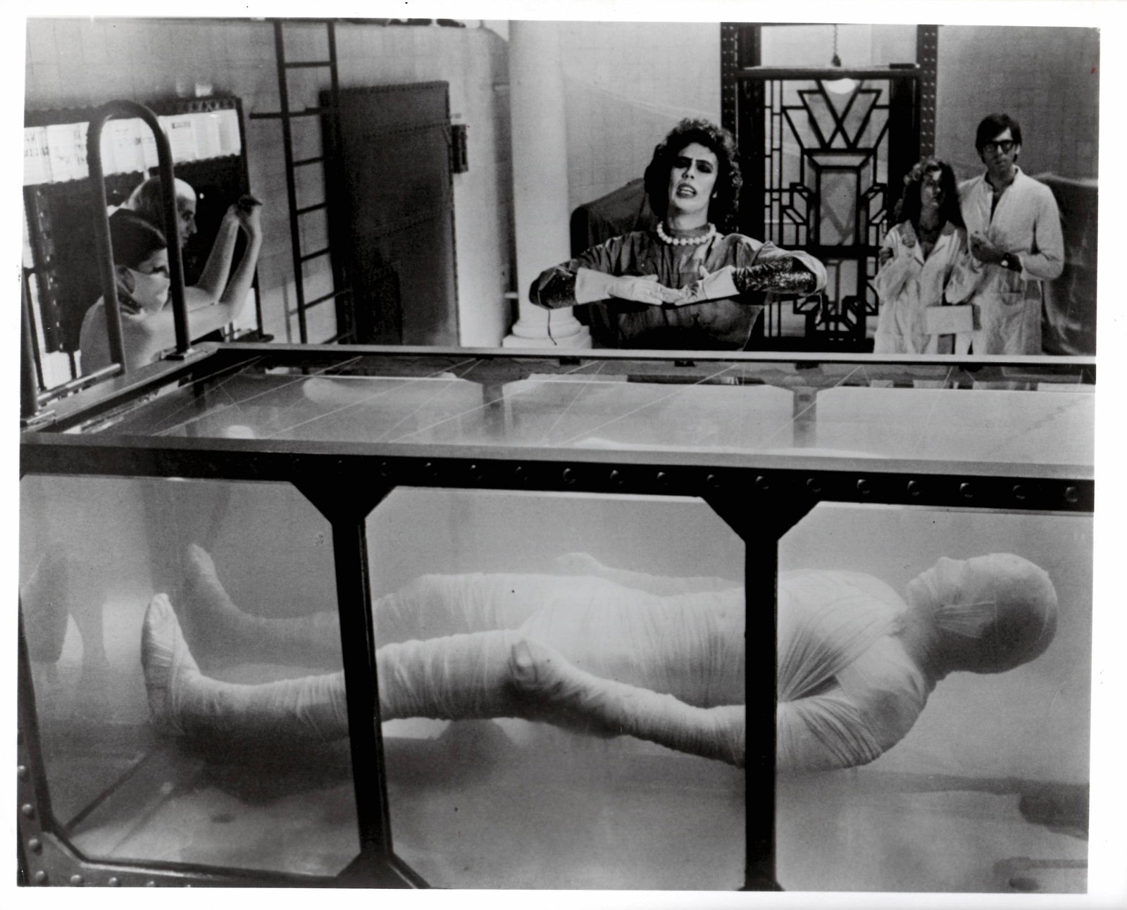 1975 TIM CURRY Vintage Original Photo ROCKY HORROR PICTURE SHOW: 1975 TIM CURRY Vintage Original Photo ROCKY HORROR PICTURE SHOW.Provenance: New York-Based Photography Collector & Curator -Collection of Rare Photographs. Approx Size: 8 x 10 inches. Photo may have b