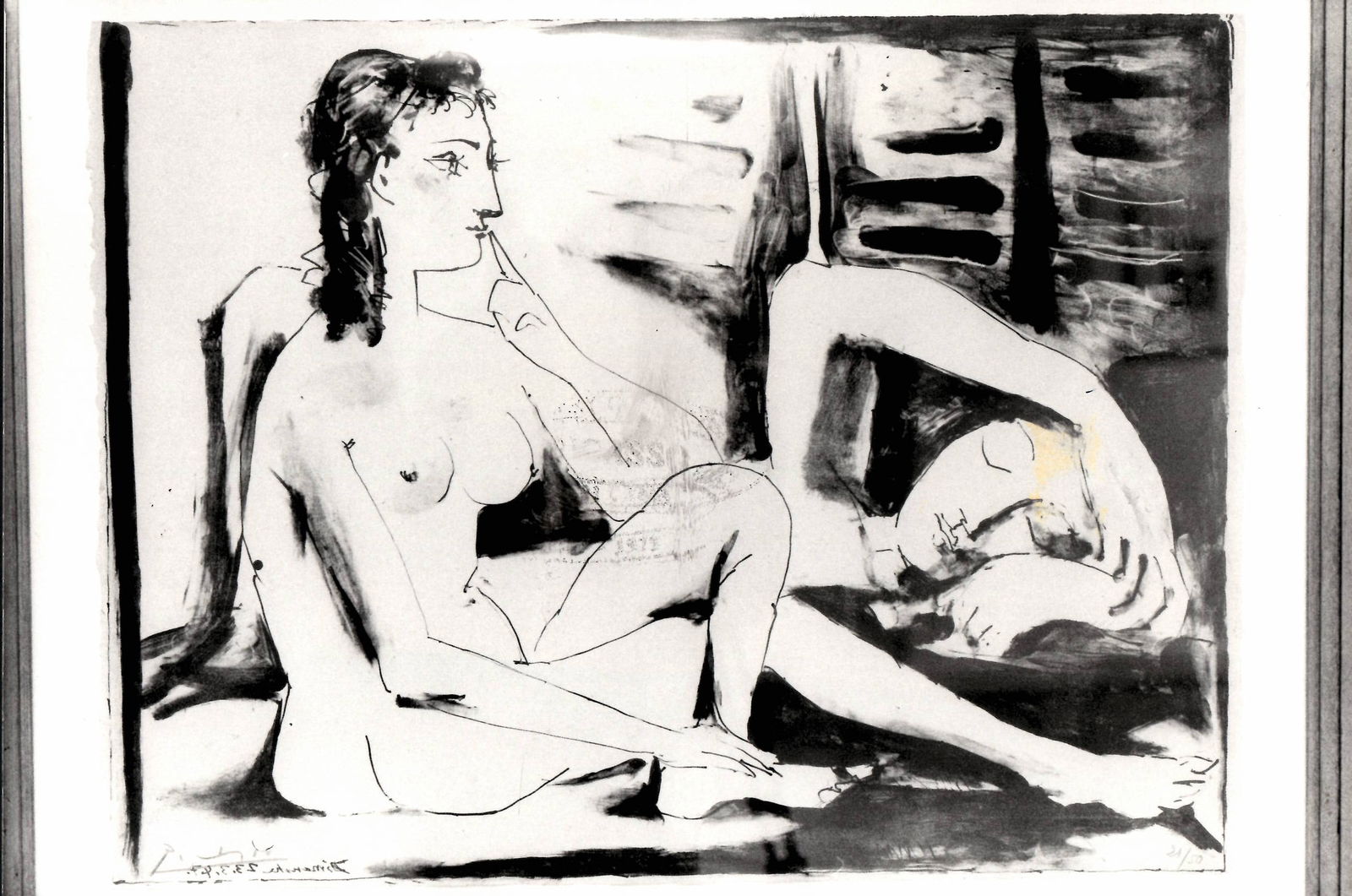 1947 Pablo Picasso Photography, La Dormeuse Drawing: 1947 Pablo Picasso Photography, La Dormeuse Drawing . .Good Condition See Photos.The condition of lots sold in our auctions can vary widely due to factors such as age, previous damage, restoration, re