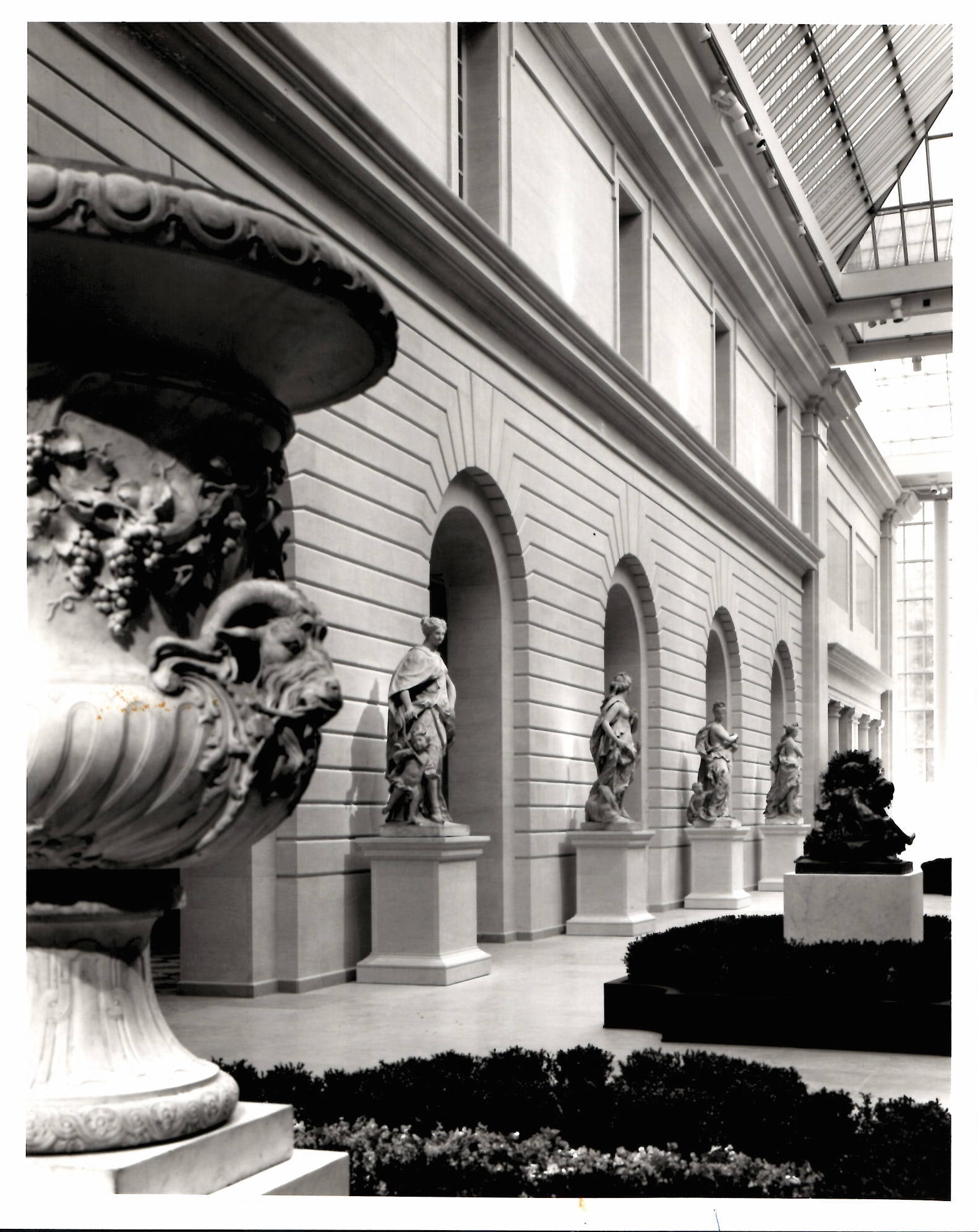 Carol & Milton-European Sculp Photo Metropolitan Museum: Carol & Milton- European Sculpture NYC Photo Exhibit Metropolitan Museum of art .Labeled on the verso Approx Photo size:8 x 10 inches