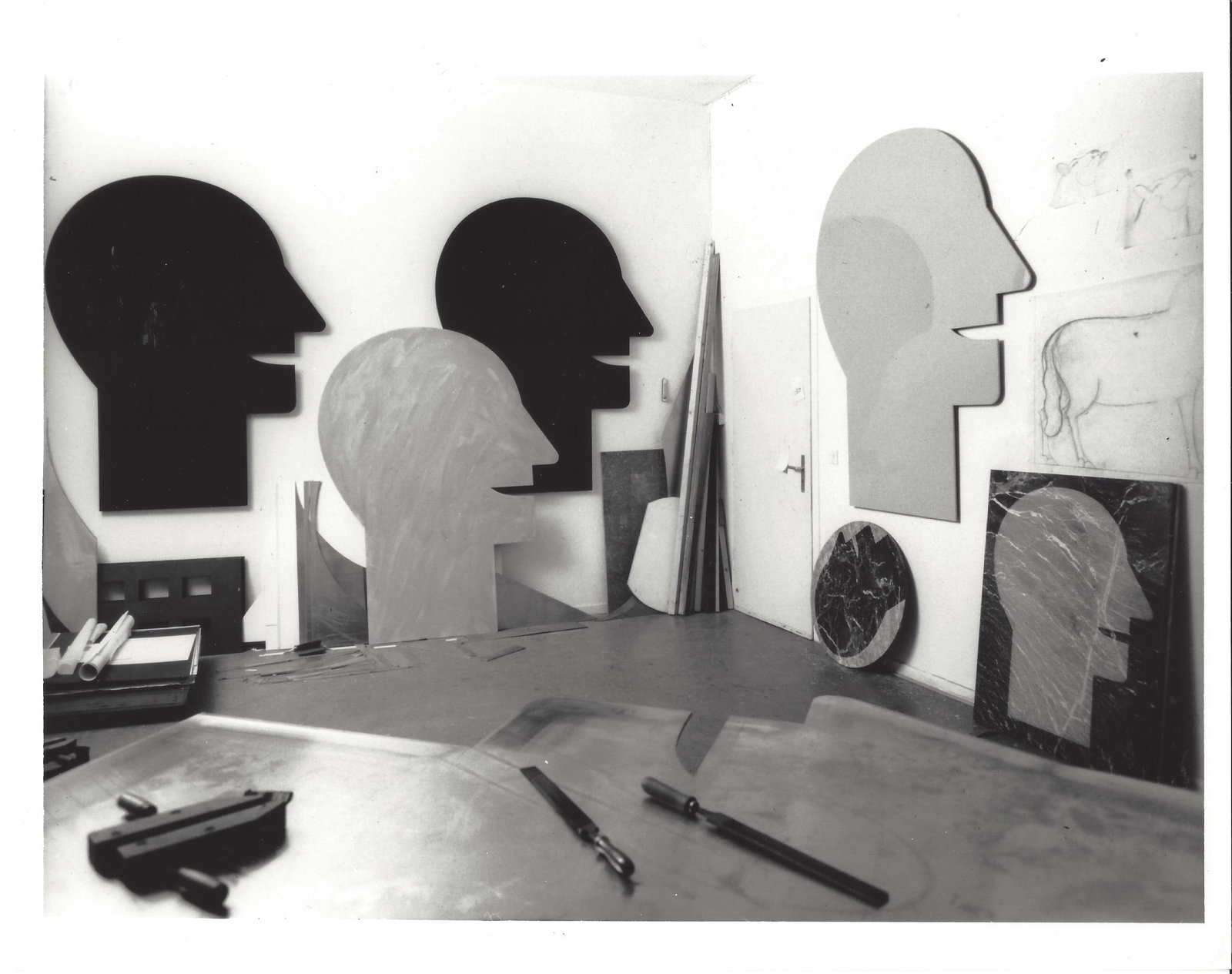 1989 Photo Studio Picture With Sketches "Kopfe" By Georg Ettl German Art: 1989 Photo Studio Picture With Sketches "Kopfe" By Georg Ettl German Art. Provenance: New York-Based Photography Collector & Curator -Collection of Rare Photographs. Approx Size: 8 x 10 inches. Photo 