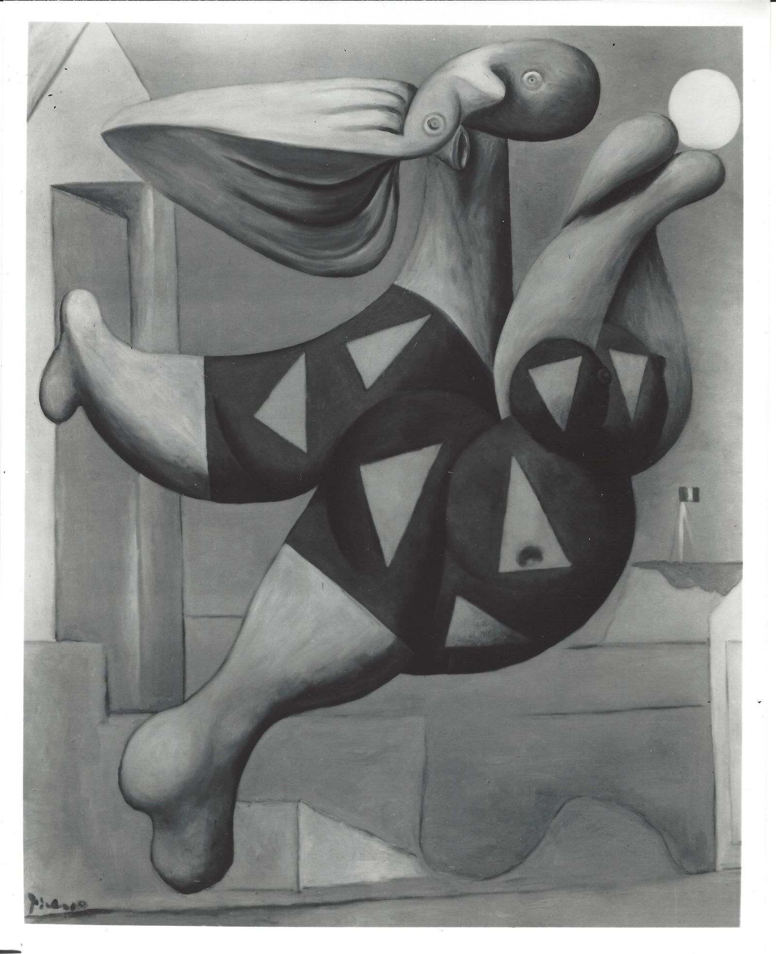 1932 Photo "Bather with Beach Ball" Painting by Pablo Picasso: 1932 Photo "Bather with Beach Ball" Painting by Pablo Picasso Provenance: New York-Based Photography Collector & Curator -Collection of Rare Photographs. Approx Size: 8 x 10 inches. Photo may have ben