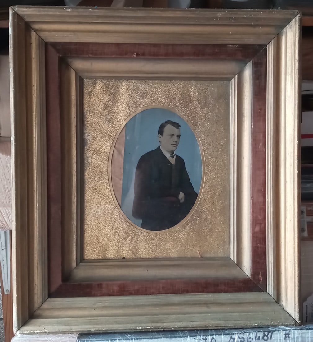 Antique 1800s painted tintype Portrait of Man in Ornate Wood frame: Antique 1800s painted tintype Portrait of Man in Ornate Wood frame - Approx Painting Size: 12 x 10 inches - Approx Frame Size: 19 x 17 x 3. SEE PHOTOS as part of the description. SEE PHOTO FOR CONDITI