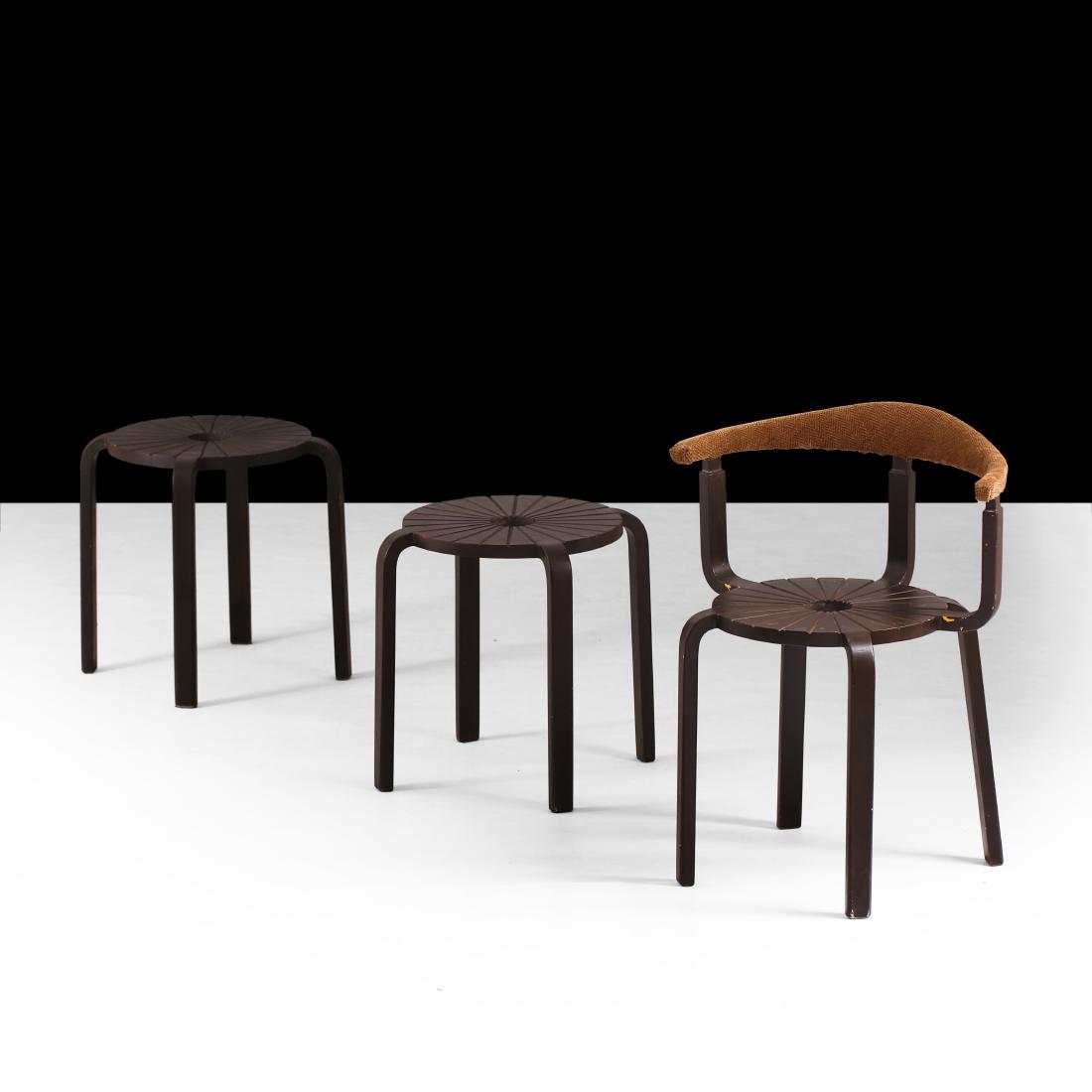 Aulis Leinonen: Lovely set of the rare â€ananasâ€ stools, designed by Aulis Leinonen.. Painted wood. . Signed: -