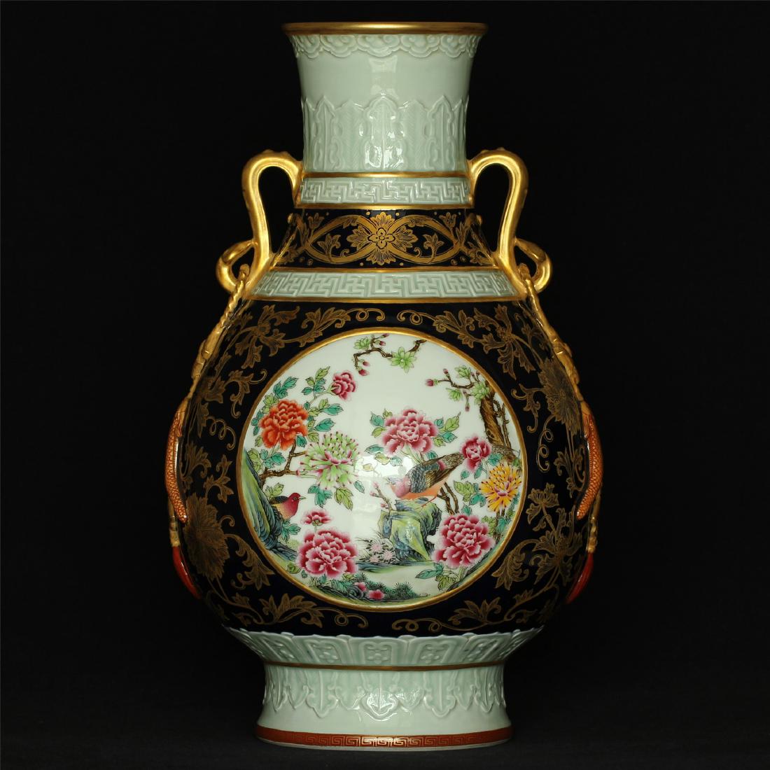 Black glaze gilt & famille rose porcelain vase of Qing (1 of 10)