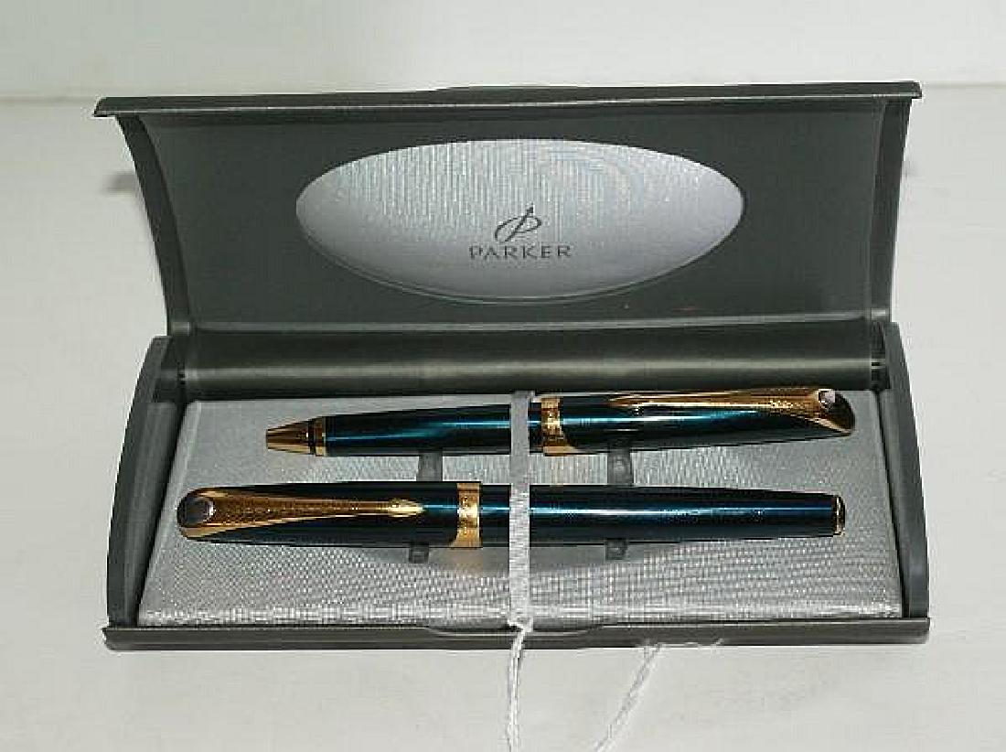 Parker (France) pen set; a fountain pen with 18k nib (1 of 2)