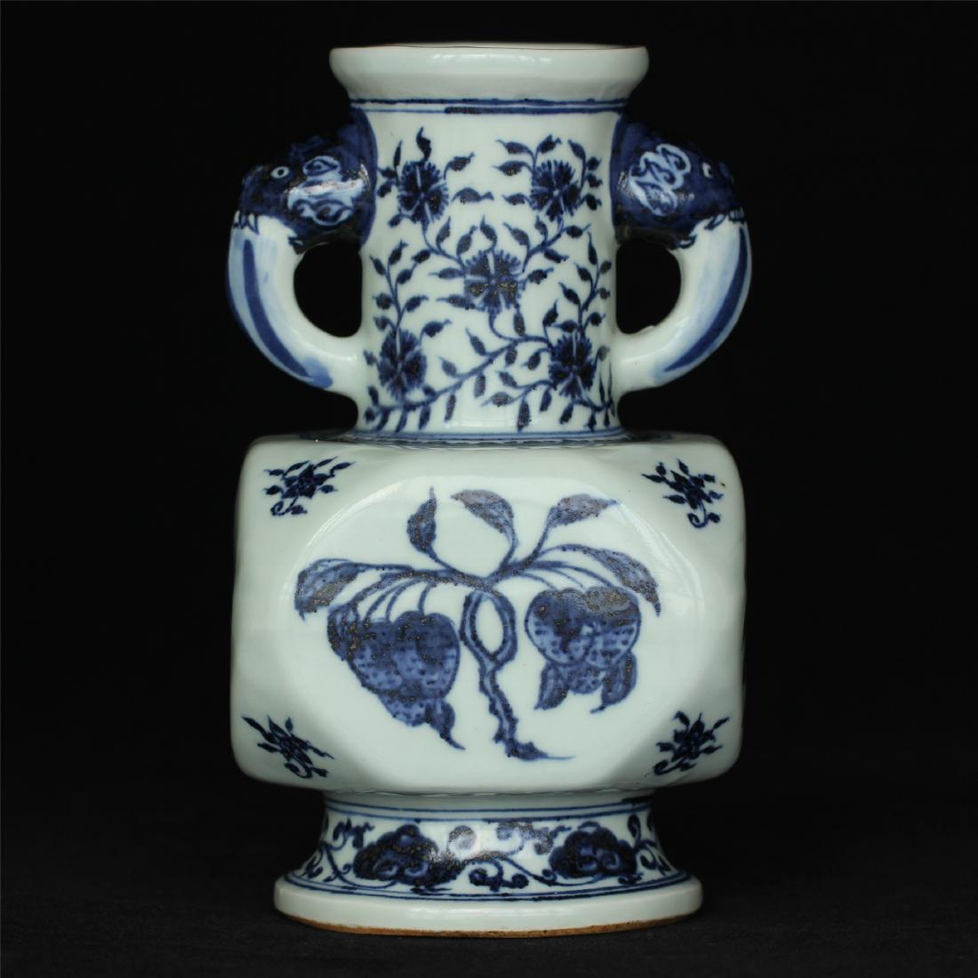 Blue and white porcelain vase of Ming Dynasty XuanDe: Blue and white porcelain vase of Ming Dynasty XuanDe mark. Measure(inch),Height:8-5/8, Length: 5 , Width: 5 . Provide by estate agent in California.