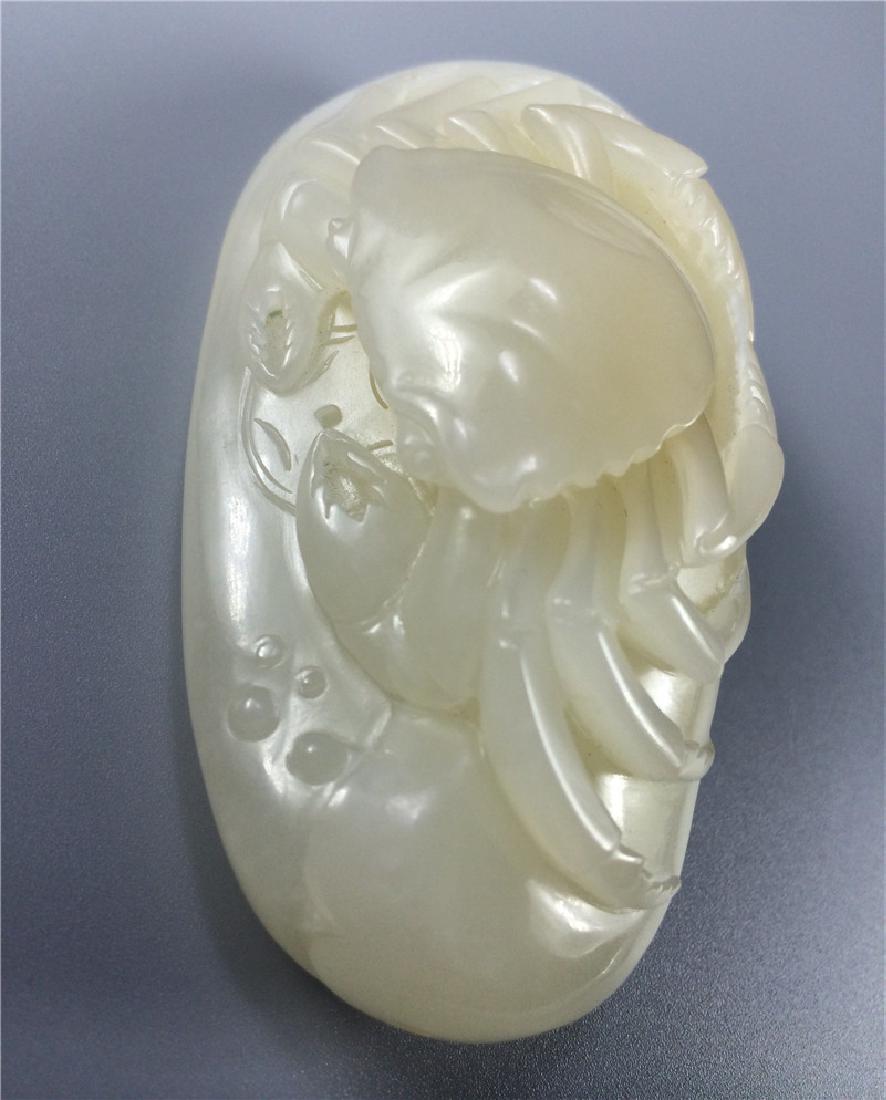 Exquisite Chinese white jade carved Crab. (1 of 9)