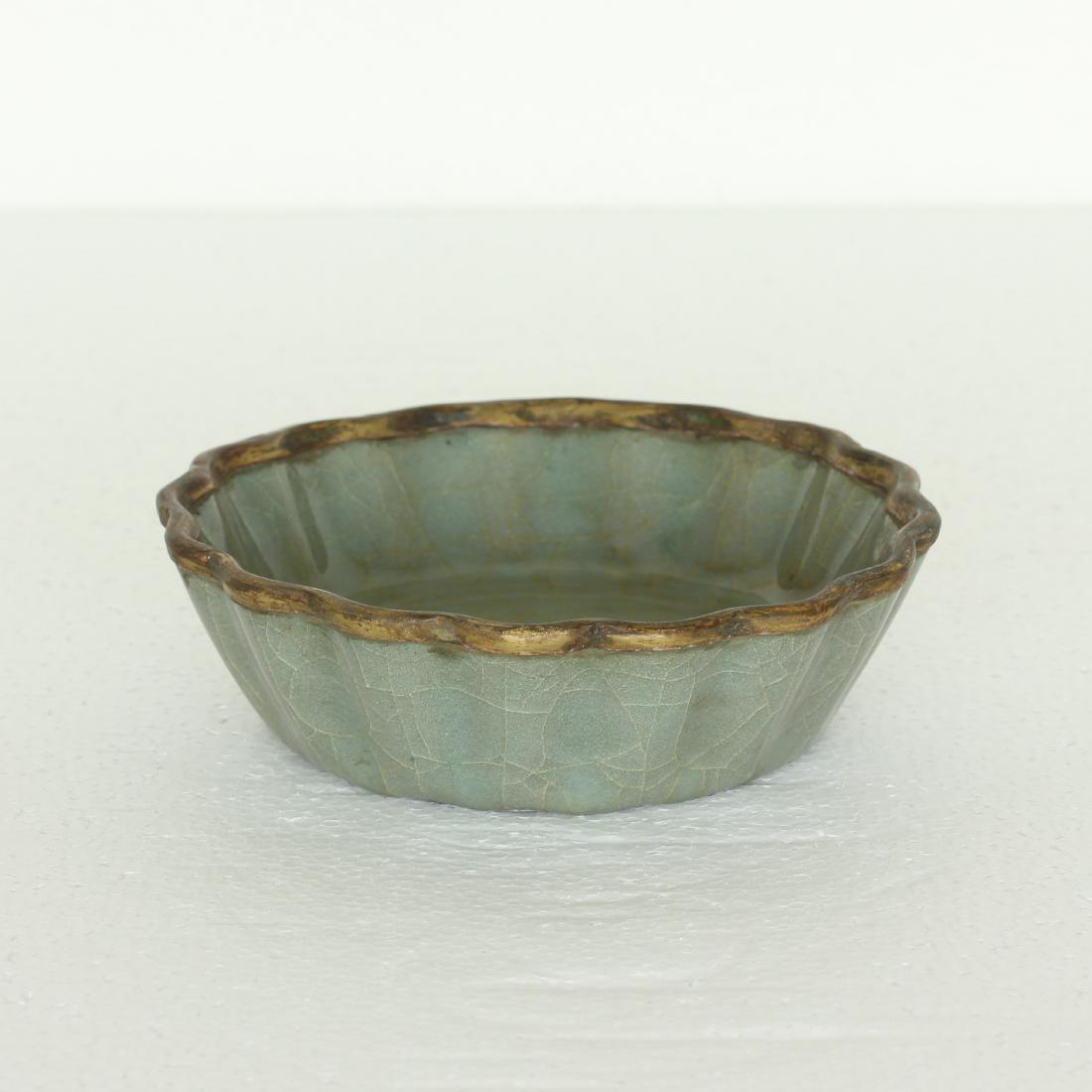 Chinese Guan-Kiln Porcelain Brush Washer Southern Song (1 of 7)