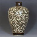 A Chinese CiZhou-Kiln Vase Southern Song Dynasty.