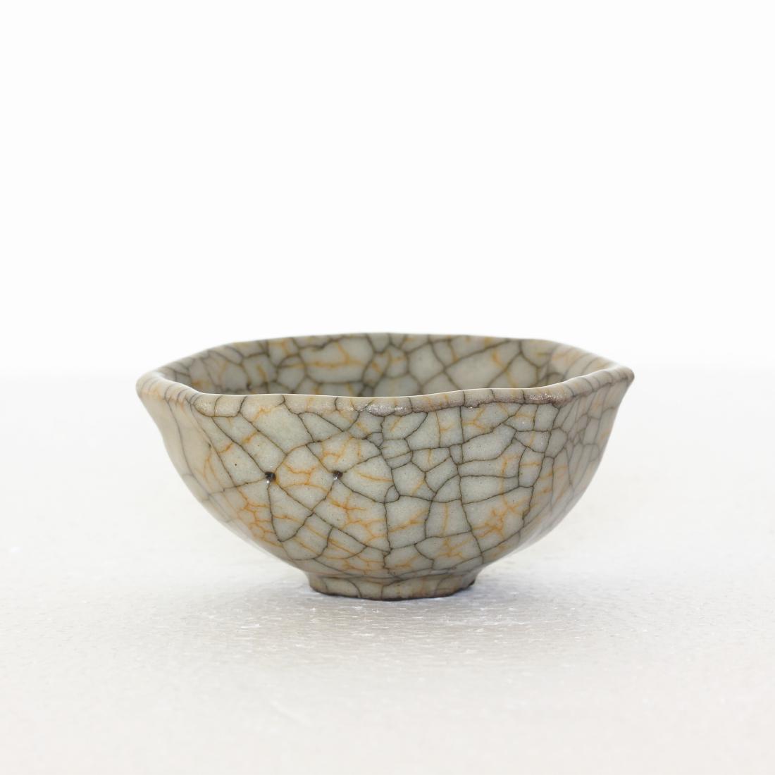 A Chinese Ge-Kiln Small Bowl Southern Song Dynasty. (1 of 7)