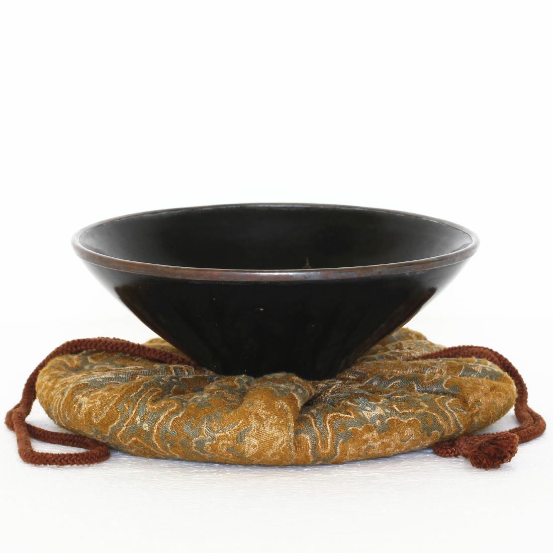 A Chinese JiZhou-Kiln 'Tree Leaf ' Bowl Southern Song (1 of 7)