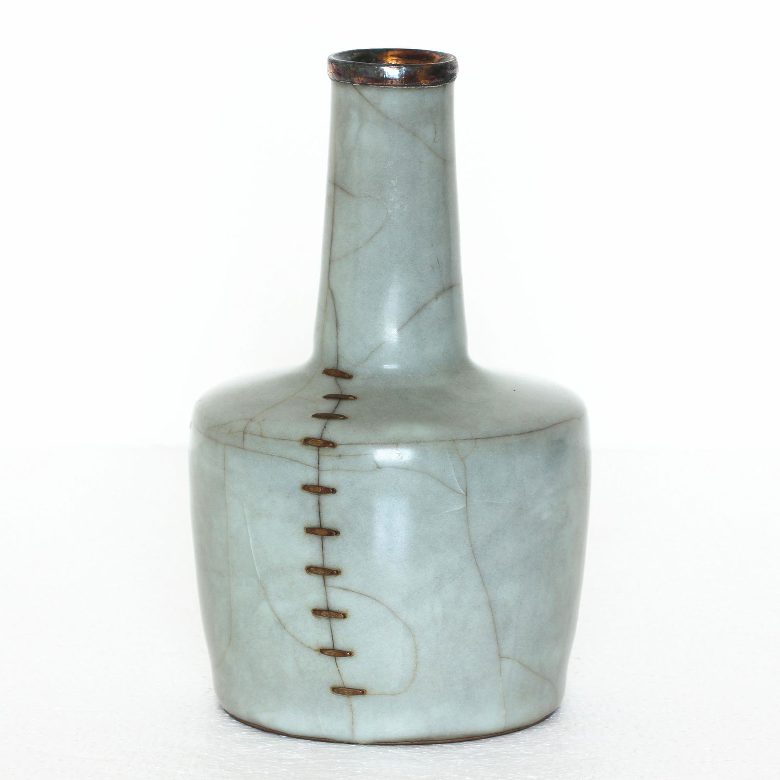A Chinese Guan-Kiln Vase Southern Song Dynasty. (1 of 7)
