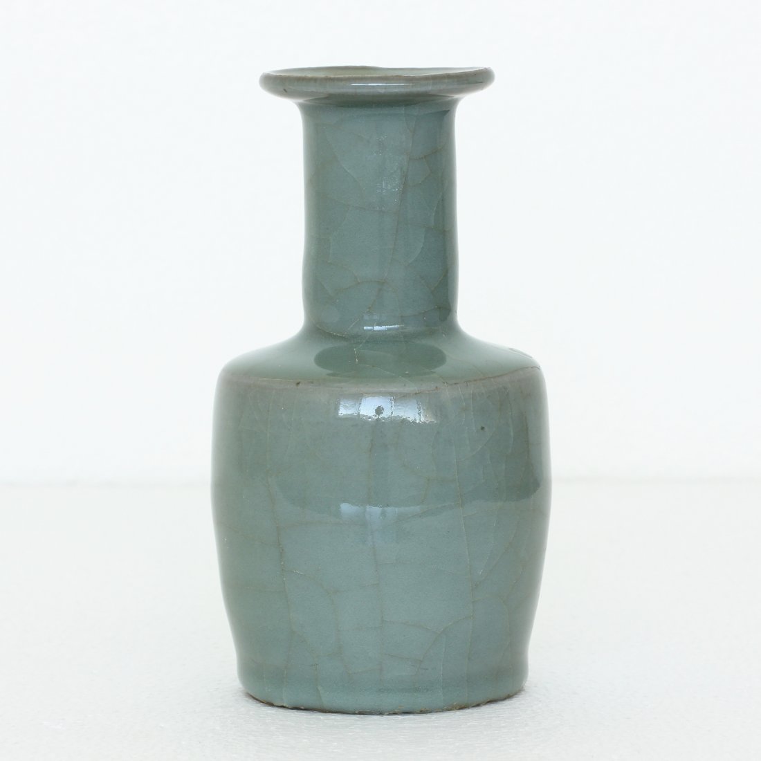 A Chinese Guan-Kiln Vase Southern Song Dynasty. (1 of 7)