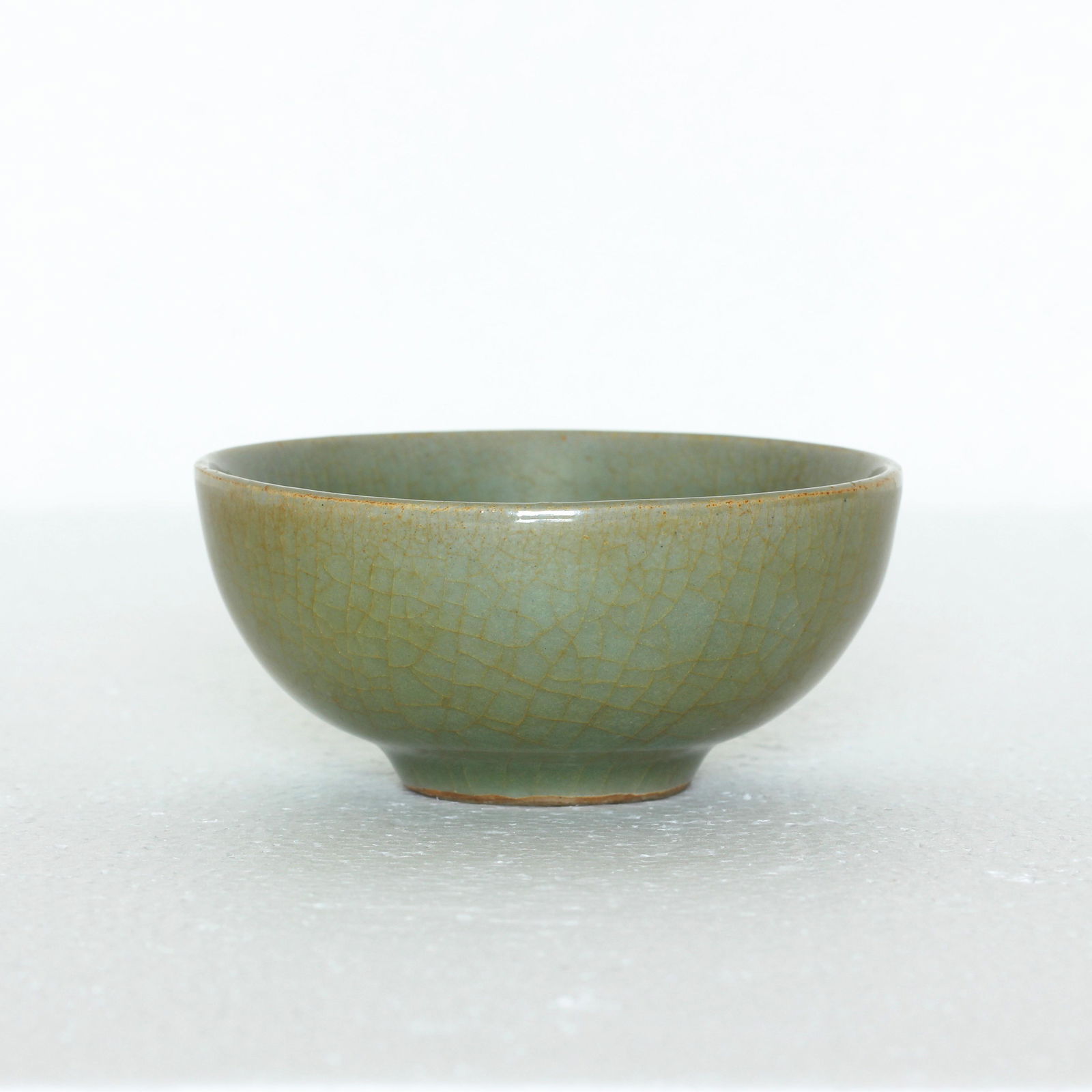 A Chinese LongQuan-Kiln Small Bowl Southern Song Dynast (1 of 7)