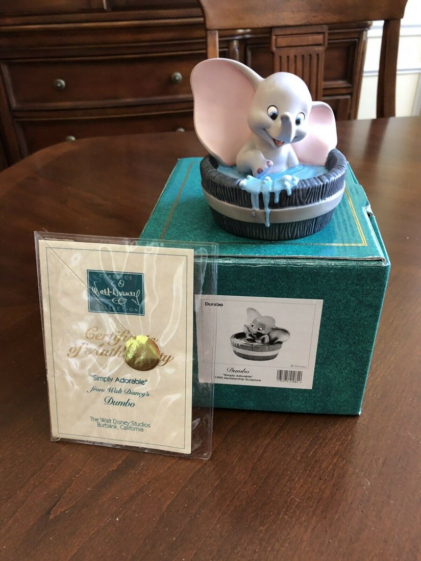 Walt Disney Collectables WDCC Dumbo “Simply Adorable: RARE Walt Disney Collectables WDCC Dumbo “Simply Adorable” 1995 Limited Edition!. Condition is New use in box