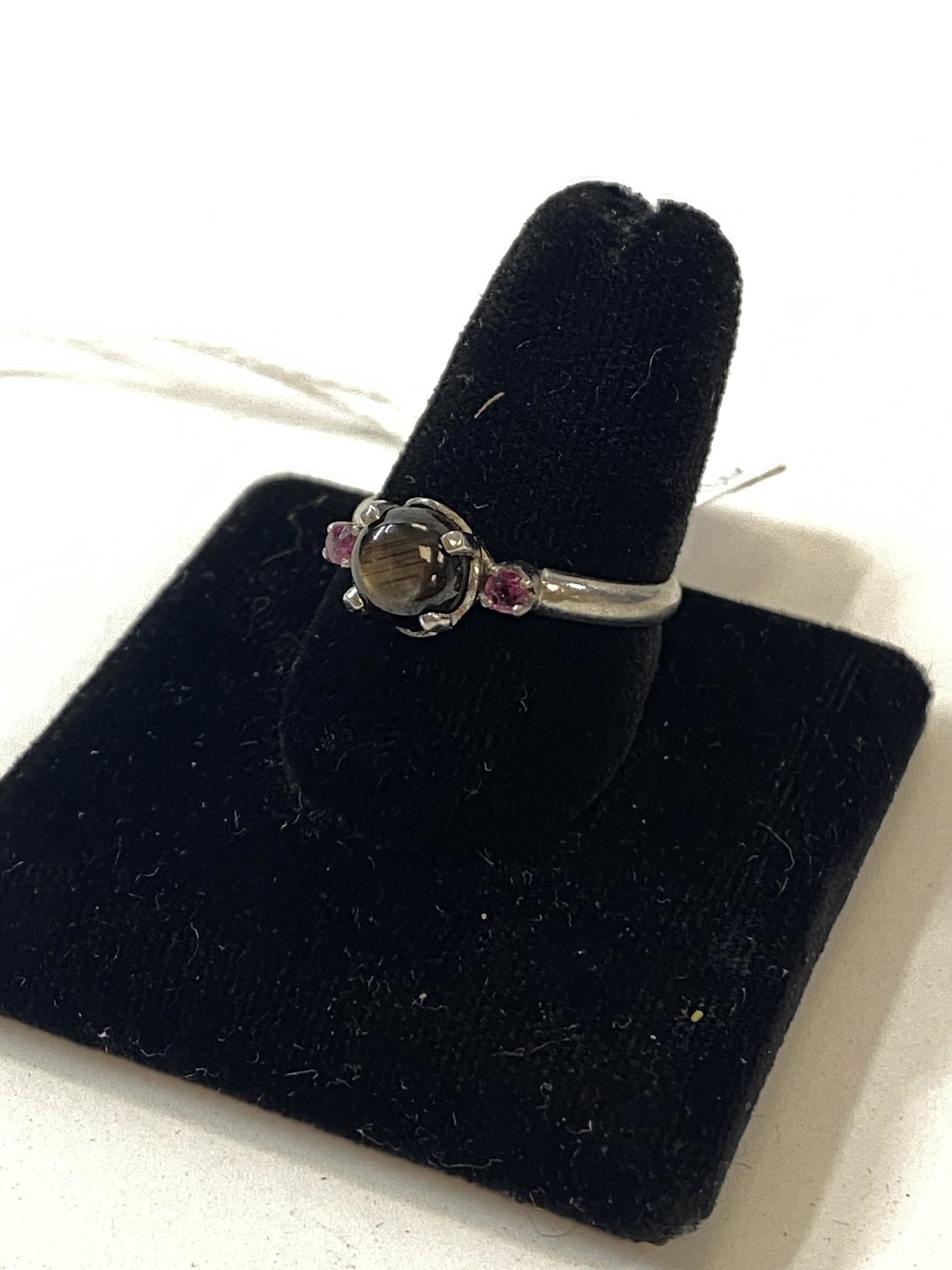 18kt White Gold Ring with Moon Rock or Tiger Eye & 2 Ruby Stones (1 of 5)