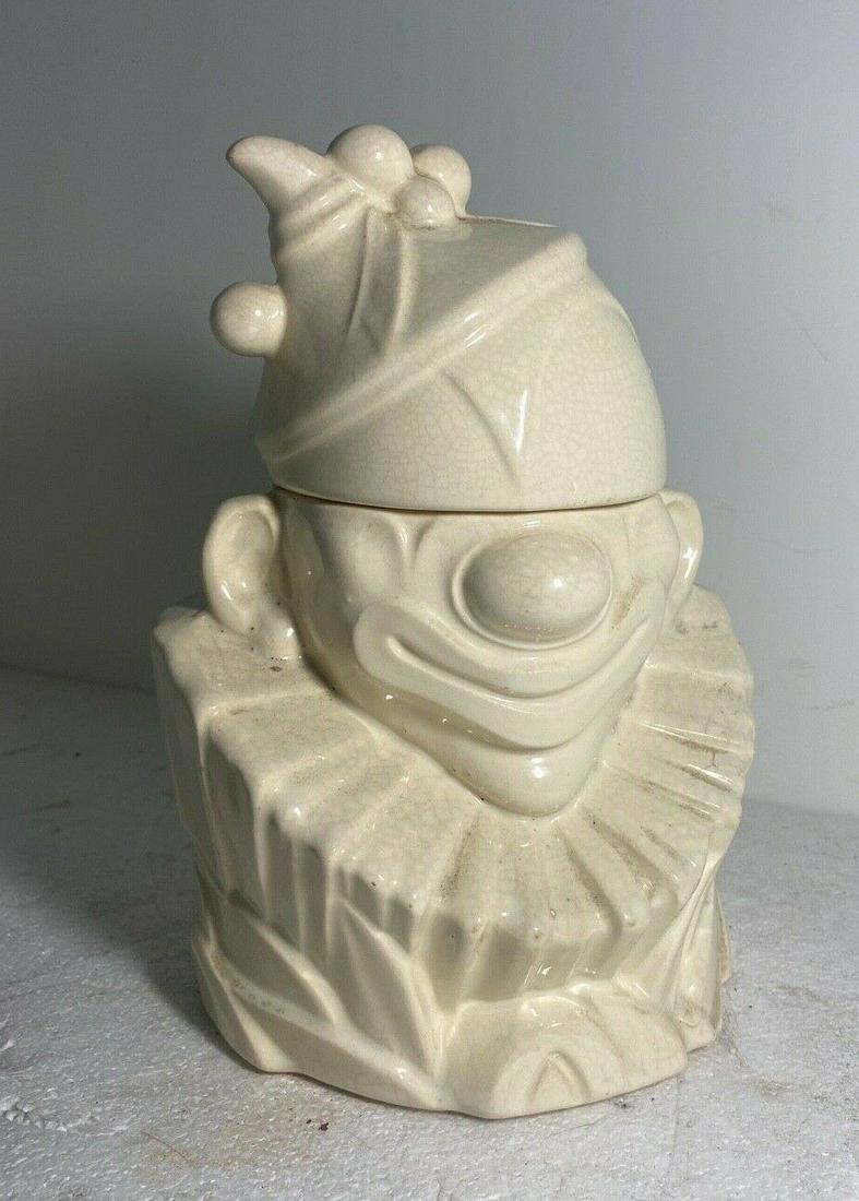 VTG 1950s McCoy Unglazed White Clown Cookie Jar (1 of 11)