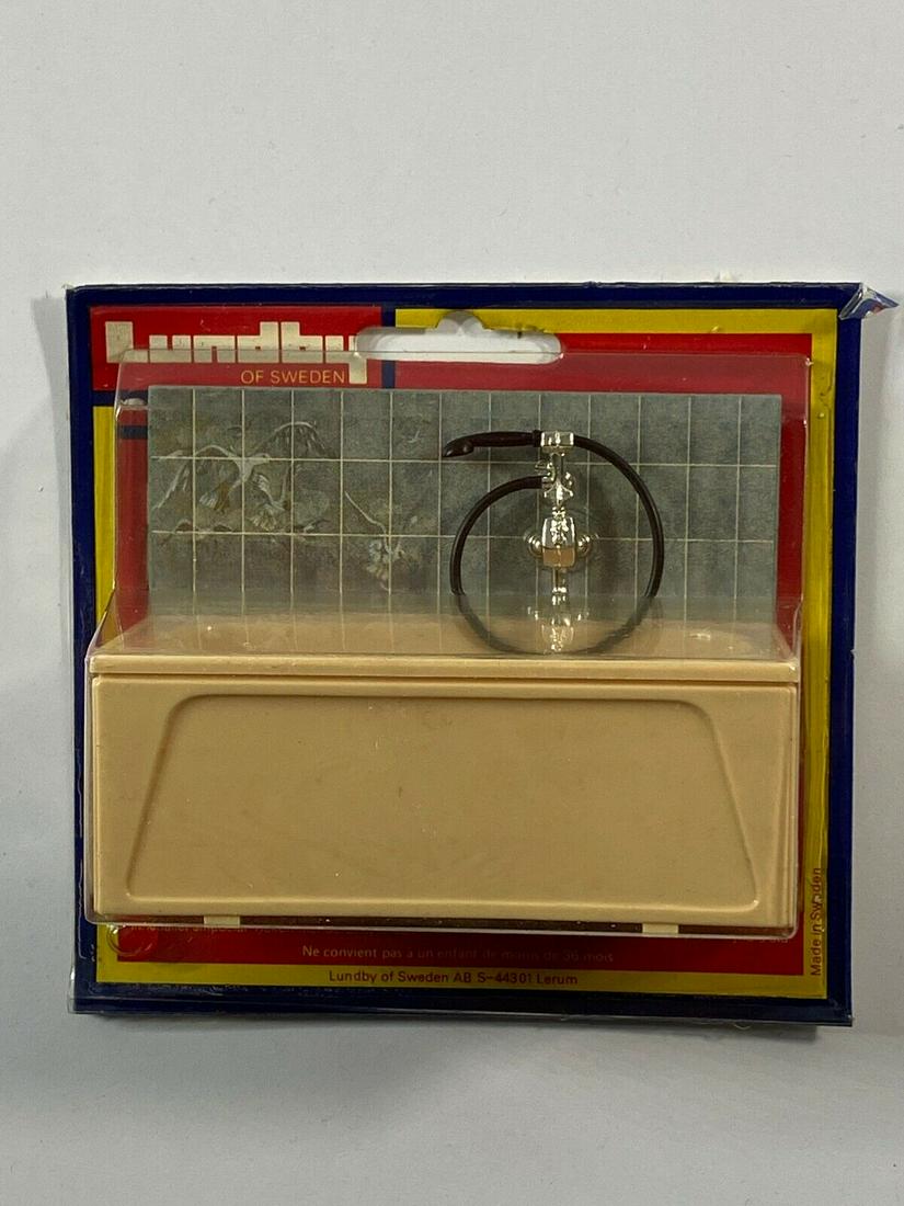 Lundby Scandinavian Design Miniature Doll House Bathroom Tub Set No. 8816 (1 of 9)