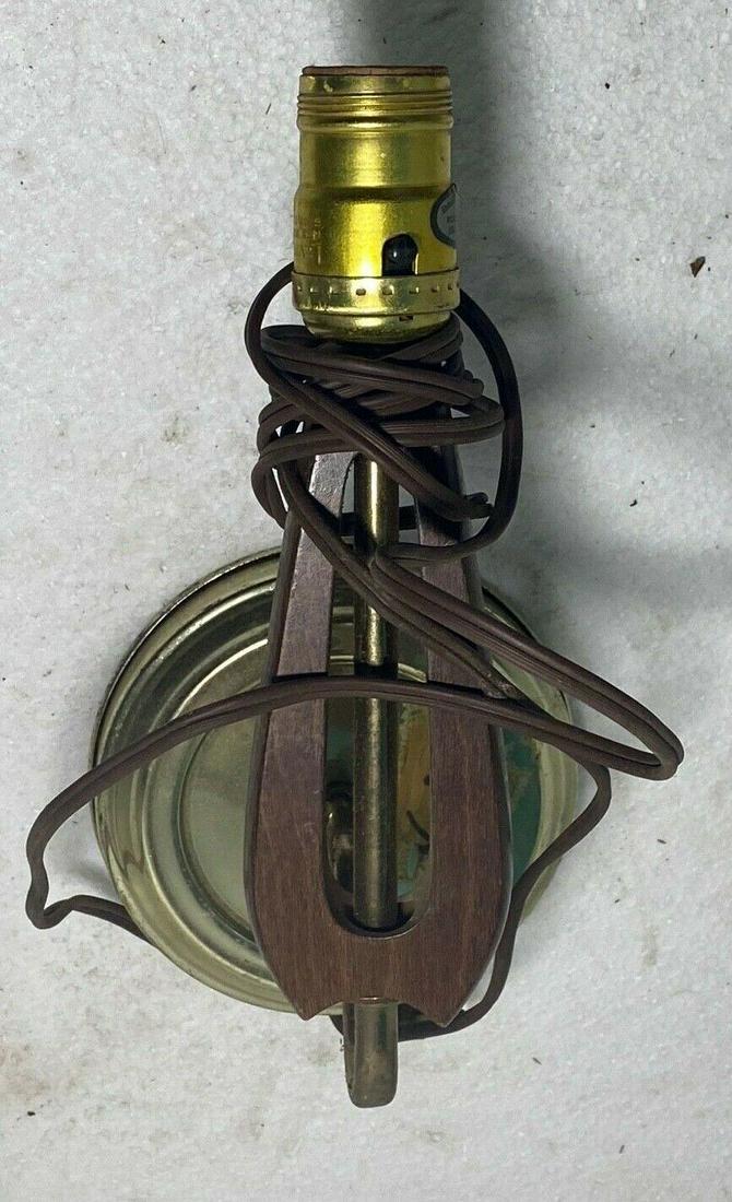 Old Underwriters Laboratory Portable Lamp/Sconce E-5845 (1 of 10)