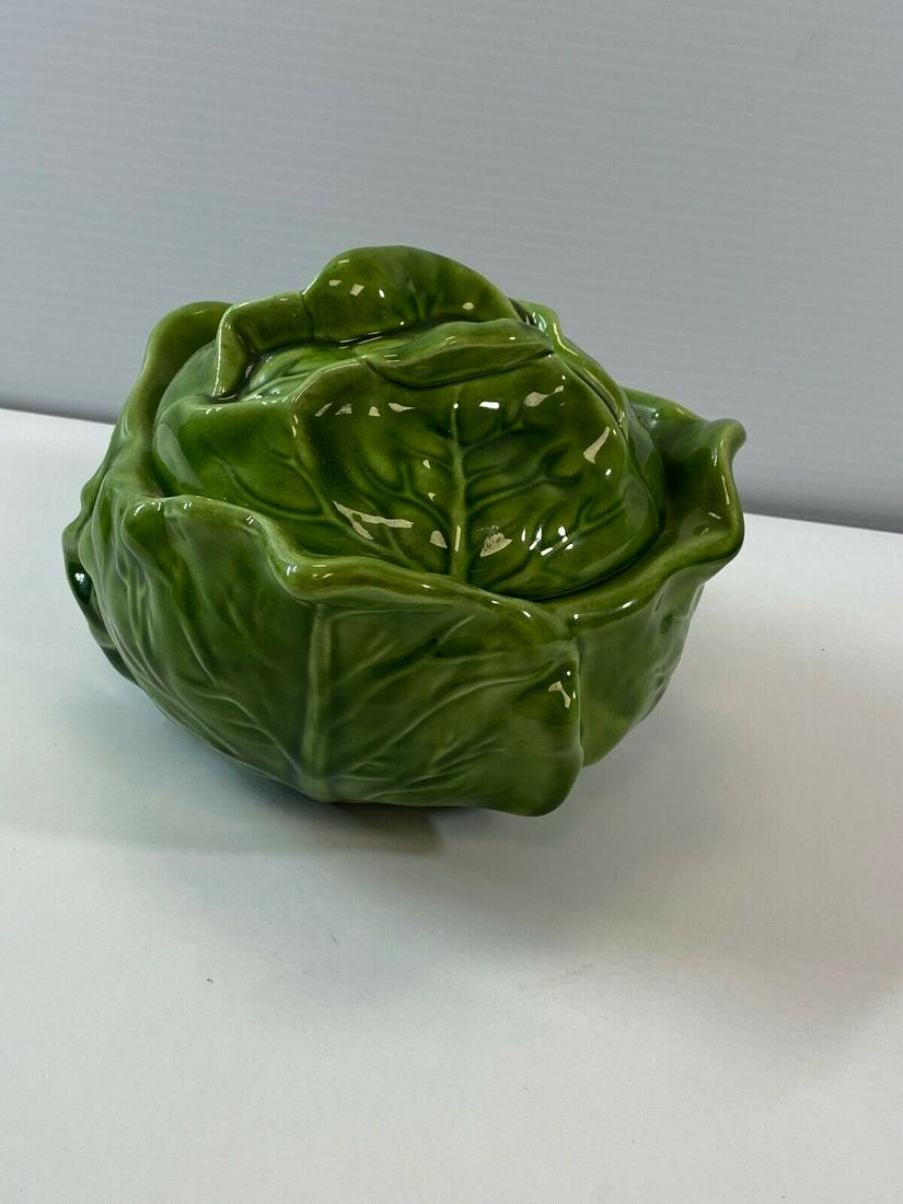 Vintage JW Cabbage Serving Bowl w. Lid: Vintage JW Cabbage Serving Bowl w. Lid. This is a nice serving bowl, it is in good condition, it measures 7" x 5".