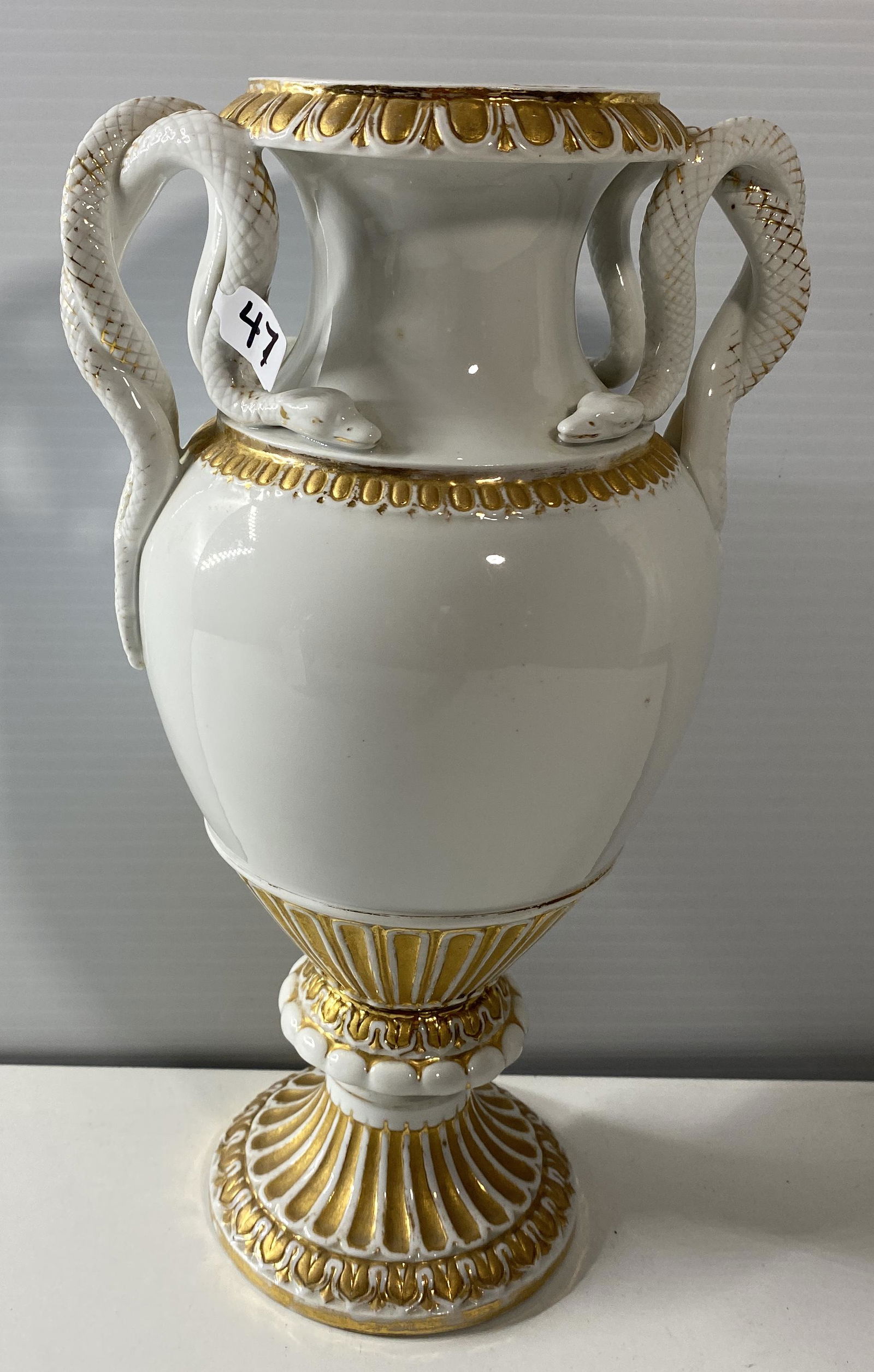 Meissen Urn Vase With Entwining Snake Handles (1 of 12)