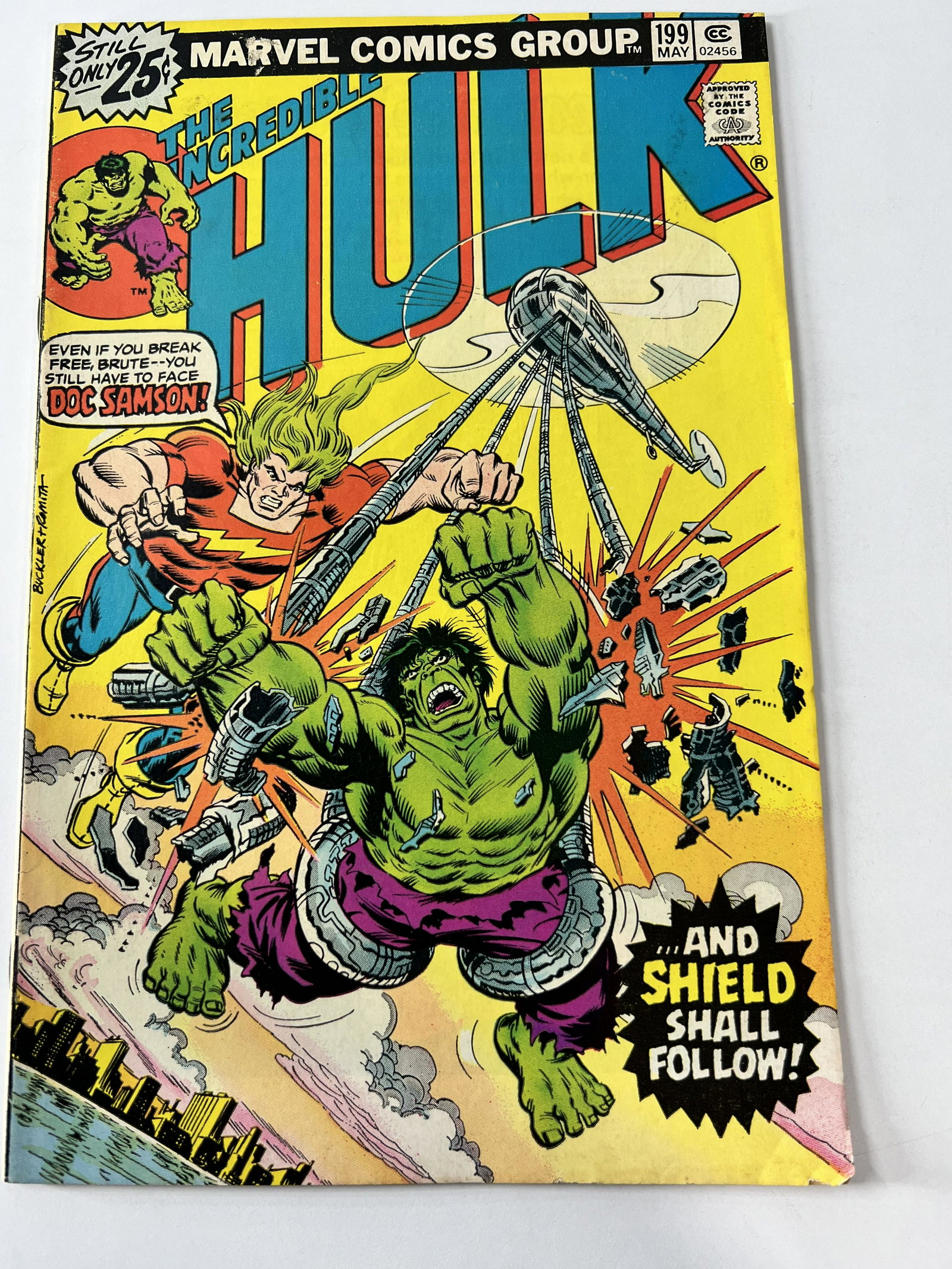 The Incredible Hulk Vol. 1 No. 199 June 1976: The Incredible Hulk Vol. 1 No. 199 June 1976. Caption: "...And Shield Shall Follow!" I looked through the book and it appears to Medium to High Grade 3.0-7.0 condition.