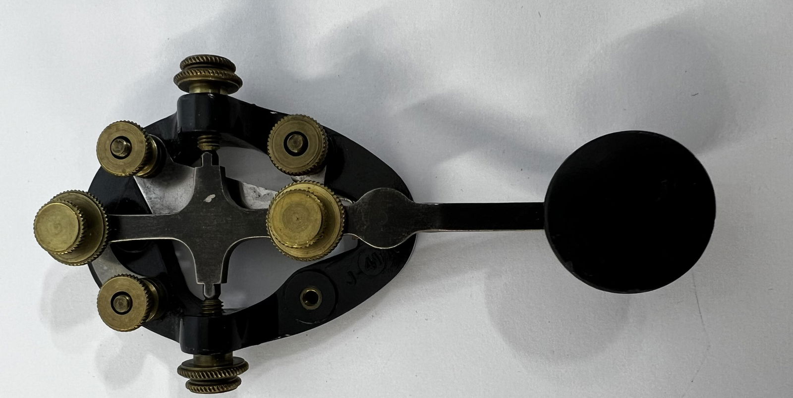 Vintage Morse Code Telegraph Key J 41A Military: Vintage Morse Code Telegraph Key J 41A Military Straight Telegraph Key Ham Radio CW Morse Code It is in working condition. It measures 5 inches length 3 inches width