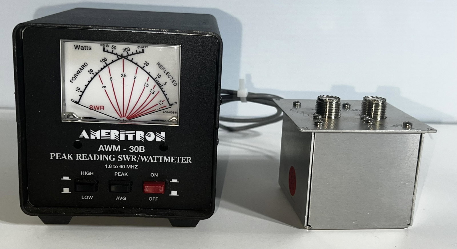 Anertron AWM - 30B Peak Reading SWR/Wattmeter 1.8 60 MHZ: Amertron AWM - 30B Peak Reading SWR/Wattmeter 1.8 to 60 MHZ. Base Station 1500 Watt SWR/WattmeterIs designed to make accurate, precise power measurements. This is used in excellent condition.