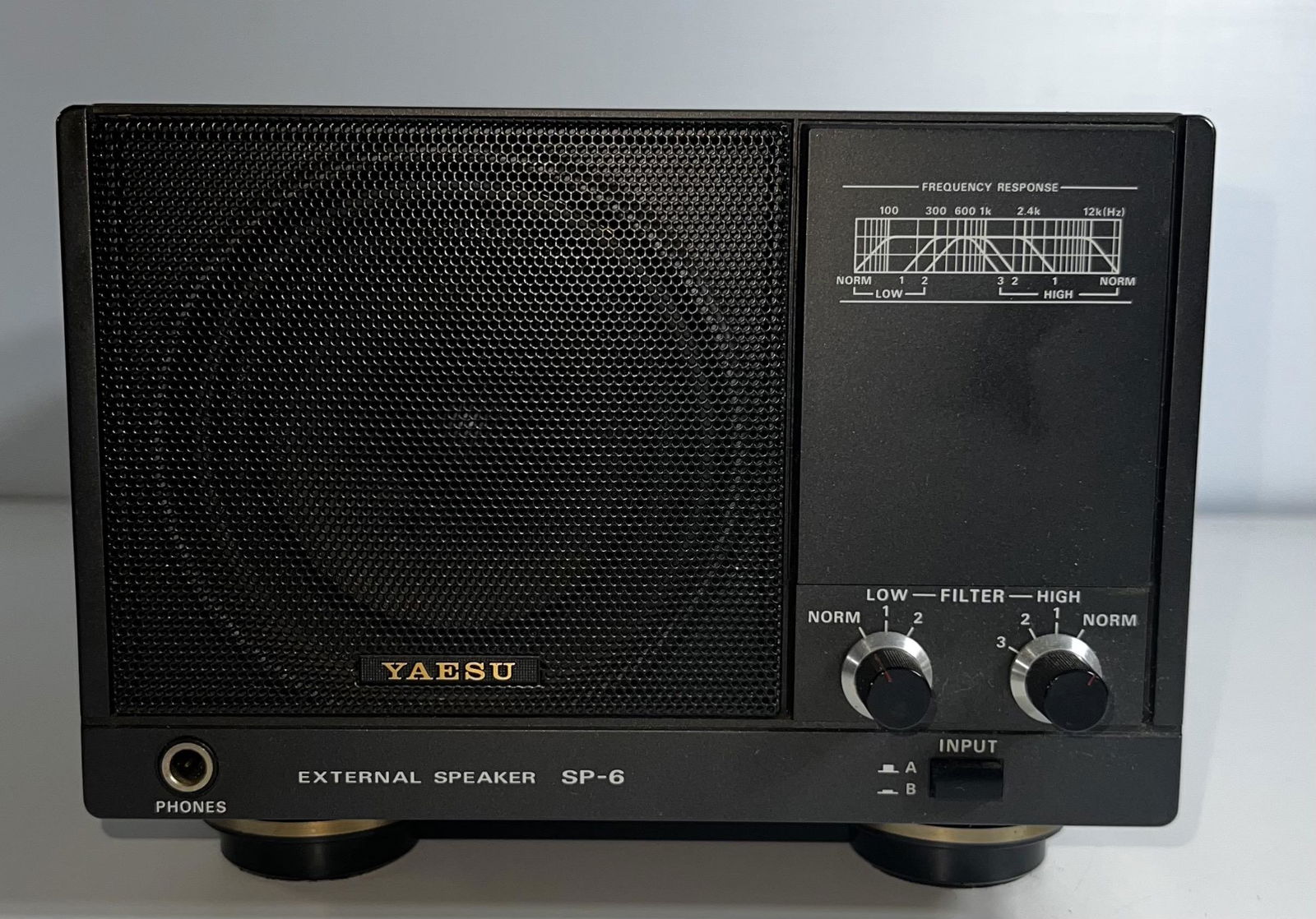 Yaesu External Speaker SP-6 (1 of 3)